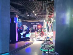 -世代星球·保龄球·镭战真人CS·团建(杨浦店)