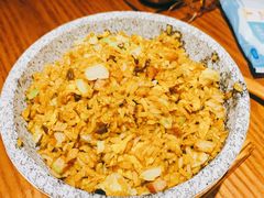 石锅腊肉炒饭-峨嵋小镇·川菜(正定朗华店)