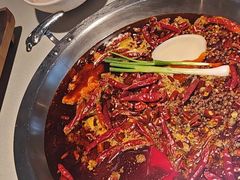 -茅草房·河畔园林火锅