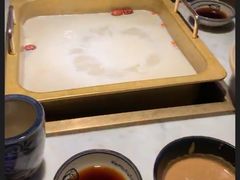 -尚尚仙·酸汤猪手·猪肚鸡火锅(华联万柳购物中心店)