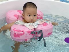 -蓝鲸奇亲子游泳俱乐部