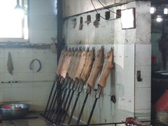 -黄记四更烤乳猪店
