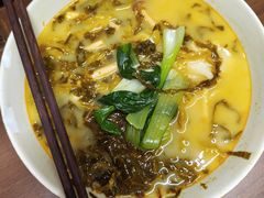 -顺溜·手工刀削面·黑金店(铜锣湾店)