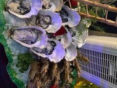 -茅草房·河畔园林火锅