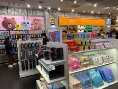 -line friends(明洞旗舰店)