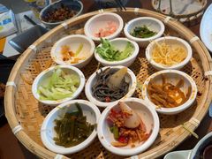 -包整·丝娃娃(一览甲秀楼风景店)