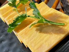 -老牌坊云南鱼豆花火锅(哈西万达店)