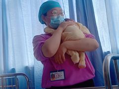 -秋歌护理·月嫂·育儿嫂(浦东医院店)