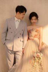 -雪中彩影婚纱摄影·微光艺术中心