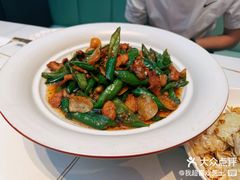 -阿瓦山寨·湘菜现炒·剁椒鱼头王(咸阳总店)