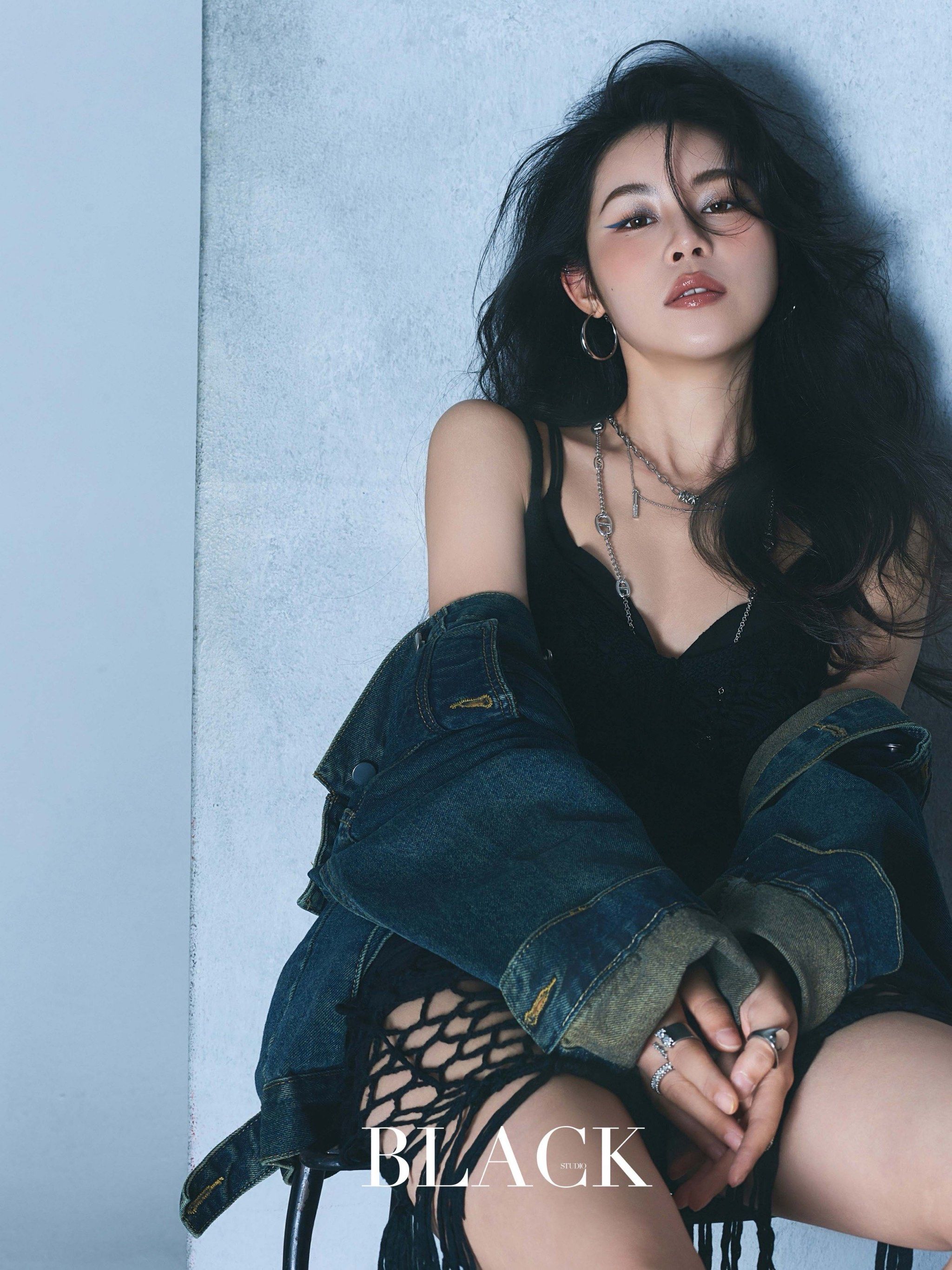 放弃"幼态审美"后 美出新高! 痞帅拽姐写真