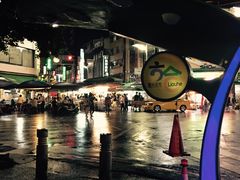 -六合夜市