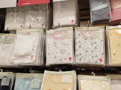 -优衣库(南京建邺万达广场店)