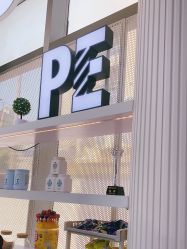 -PE SALON 
