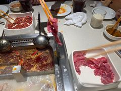 -海底捞火锅鲜切牛肉主题店(长寿路店)