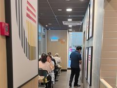 -麦当劳(轻轨曹杨路店)