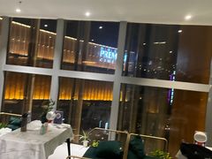 -银吉姆健身(恒隆馆)