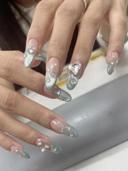 -尤米一站式美甲美睫