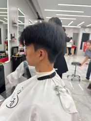 -朗峰专业美发沙龙