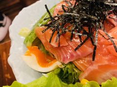 三文鱼牛油果沙拉-百步拉面