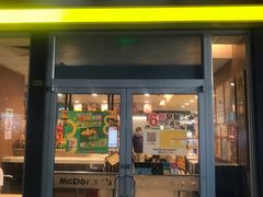 门面-麦当劳(轻轨曹杨路店)
