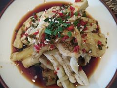 -川流不息·地道川菜·小龙虾(松东路店)