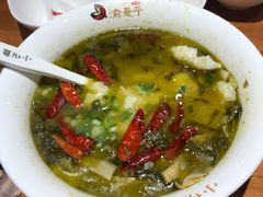 -渝是乎酸菜鱼(龙旗购物中心店)