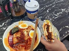 -何老二卤汁凉粉