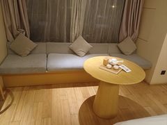 -全季酒店(上海青浦吾悦广场淀山湖大道店)