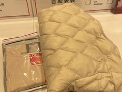 -优衣库(上海中山公园兆丰广场店)