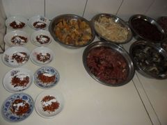 大堂-谢老五跷脚牛肉·非遗传承店
