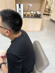 -首脑美发沙龙