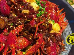 -肥肥虾庄·金牌油焖大虾(汉街SKP店)