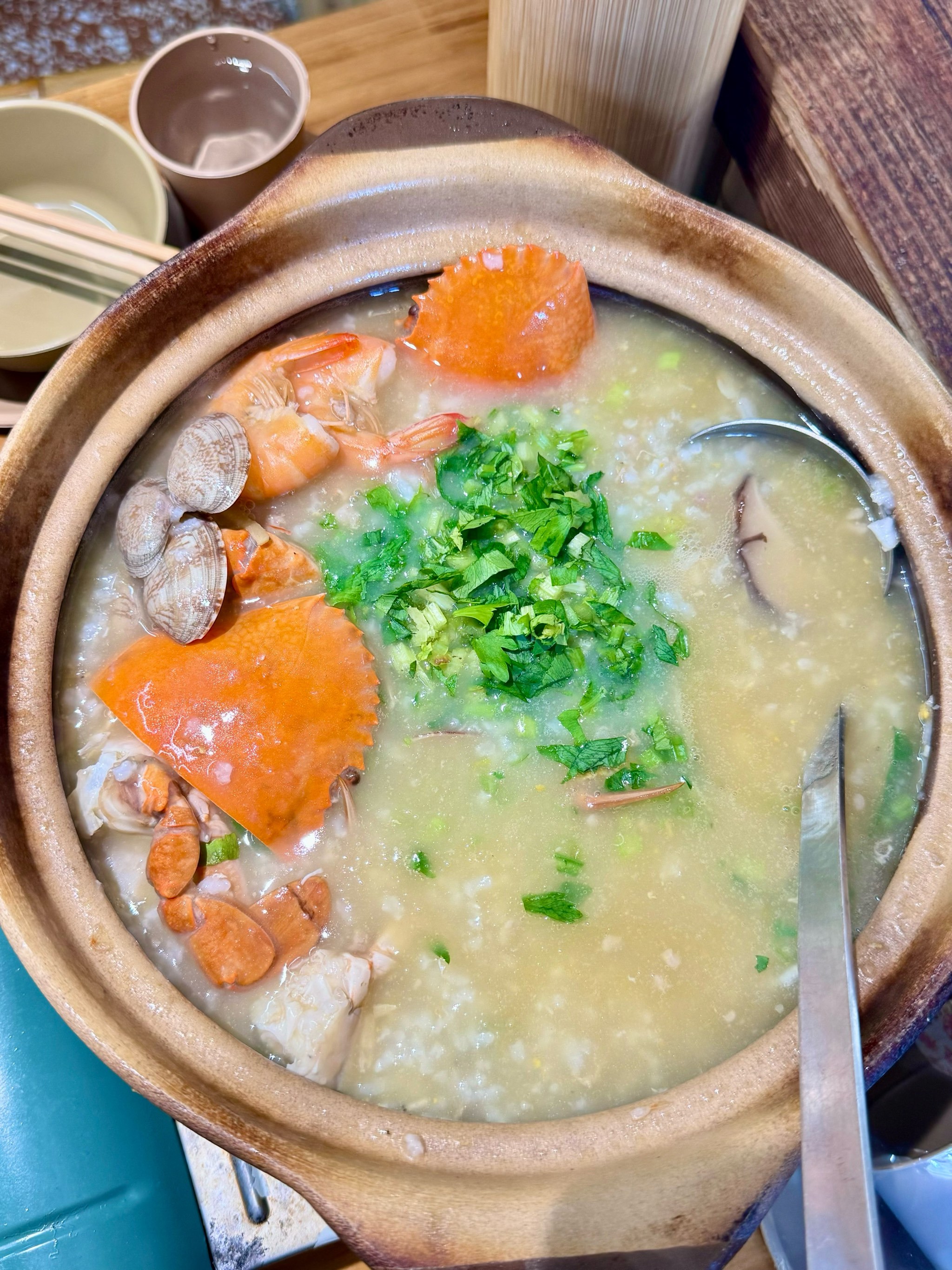 看一份海鲜粥是如何炼成的,太真材实料