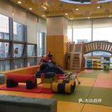 童话镇里的游泳馆