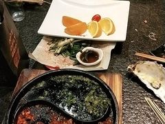 -何师烧烤·香辣蟹·川菜·30年老品牌(太古里旗舰店)