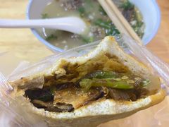 -清真回族八哥秘制饼夹菜