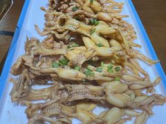 -三叔特色自贡菜(中海国际店)