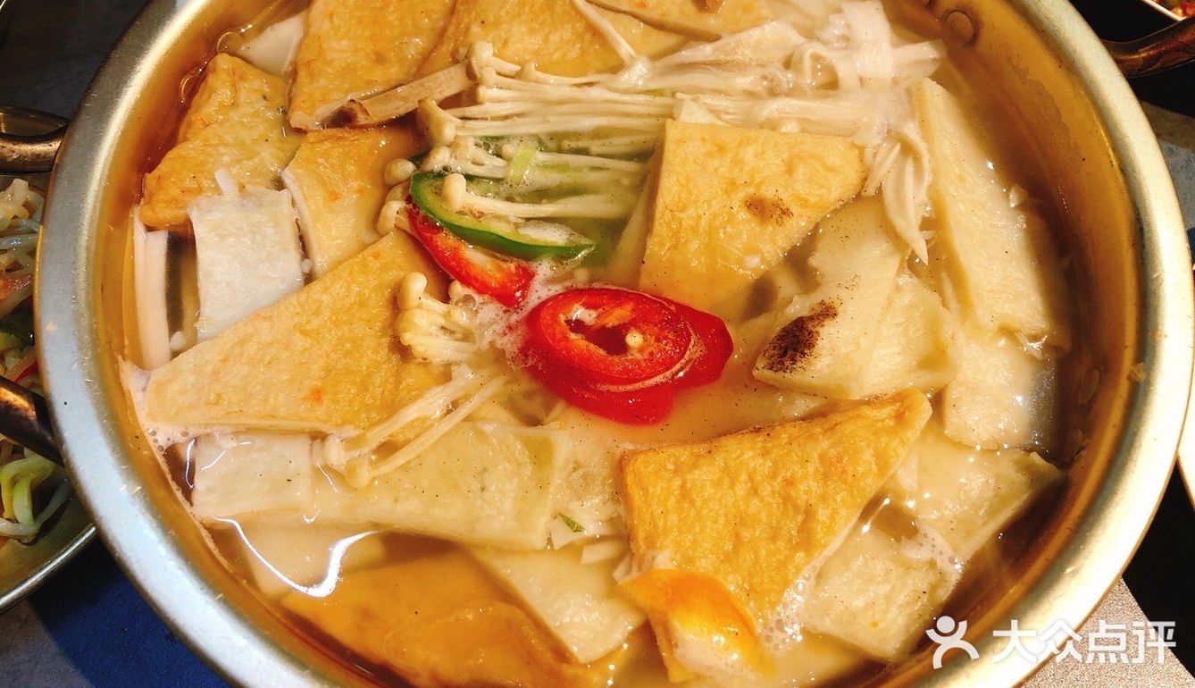 远景路美味可口的辛罗烤肥肠