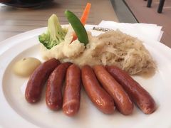 -LENBACH兰巴赫西餐啤酒坊(大连东港店)