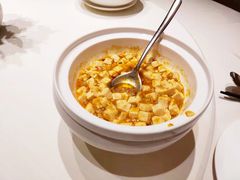 蟹粉豆腐-屋里厢上海菜馆