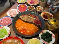 -萍姐火锅·公路夜市(武汉首店)