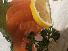 三文鱼刺身-小句号·精致料理(江南环球港店)
