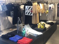 -URBAN REVIVO(欢乐海岸购物中心店)