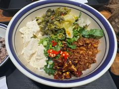 -云阿蛮云南生烫牛肉米线(奉贤路店)