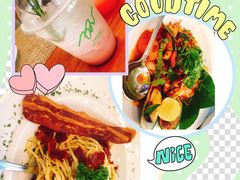 -Chom Cafe and Restaurant