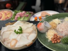 -得意咚瓜·顺德鱼生·冬瓜火锅(深圳首店)