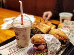 -The Habit Burger Grill 哈比特汉堡(复兴soho店)