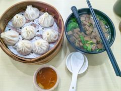 -莱莱小笼·乔艾