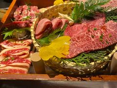 -山川小町·极番烧肉(新地假日广场店)